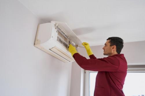 Mantenha-se confortável em qualquer lugar: Condicionadores de ar portáteis para sua casa moderna