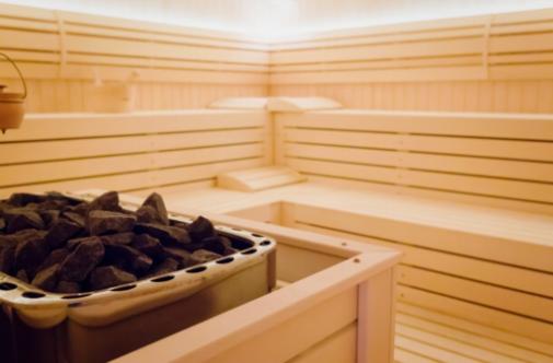 Eleve a sua experiência de sauna com estes acessórios elegantes
